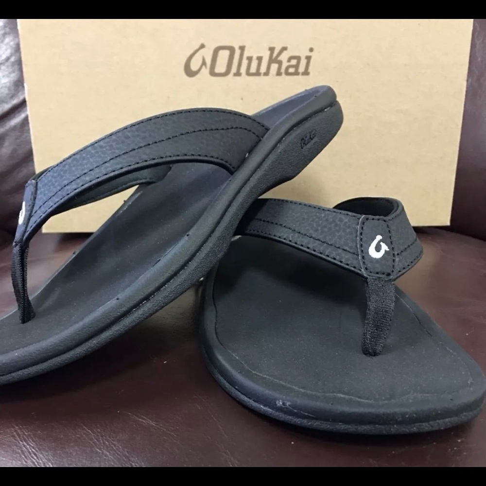Olukai Ohana Black/Black Size 9 - New In Box